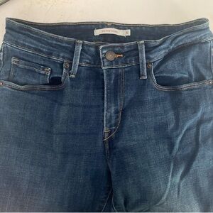 Levi's Blue Skinny Jeans with Classic Style